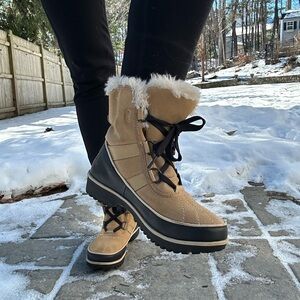 Sorel waterproof ankle winter boots